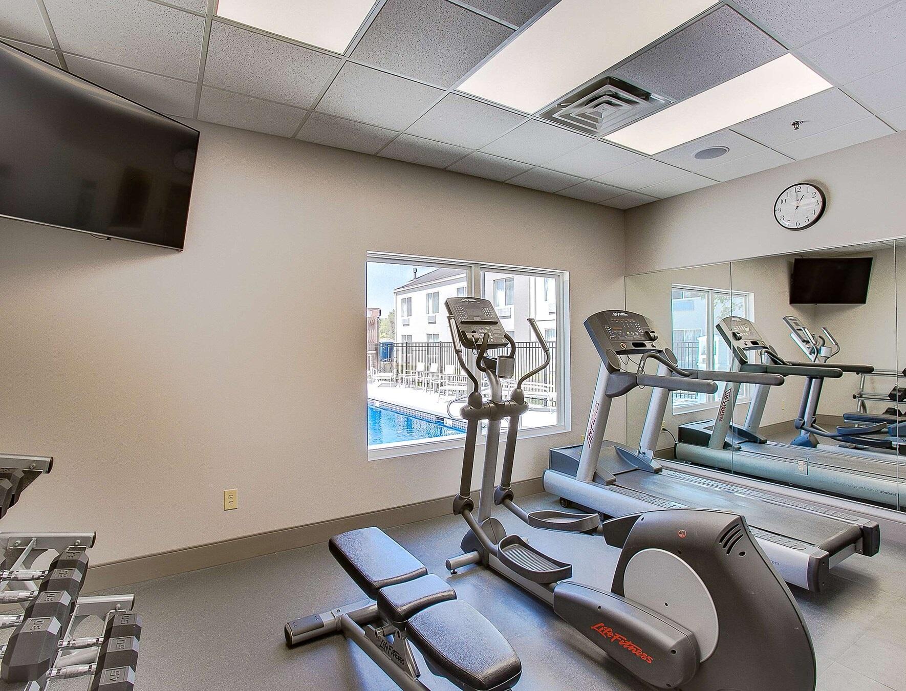Country Inn & Suites By Radisson, Wichita East, Ks ภายนอก รูปภาพ