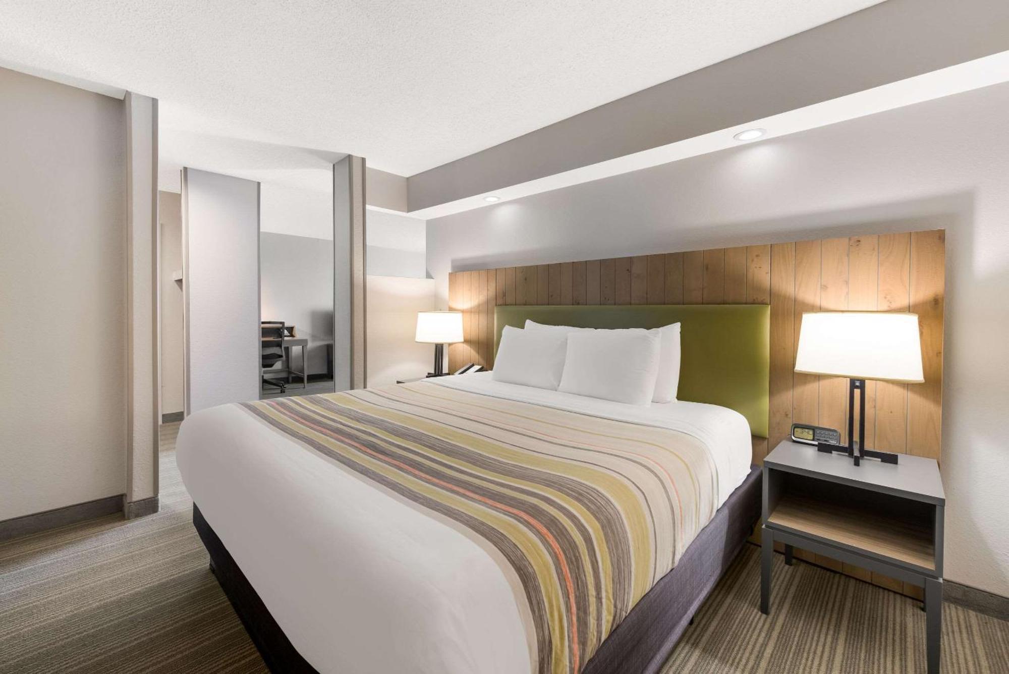 Country Inn & Suites By Radisson, Wichita East, Ks ภายนอก รูปภาพ