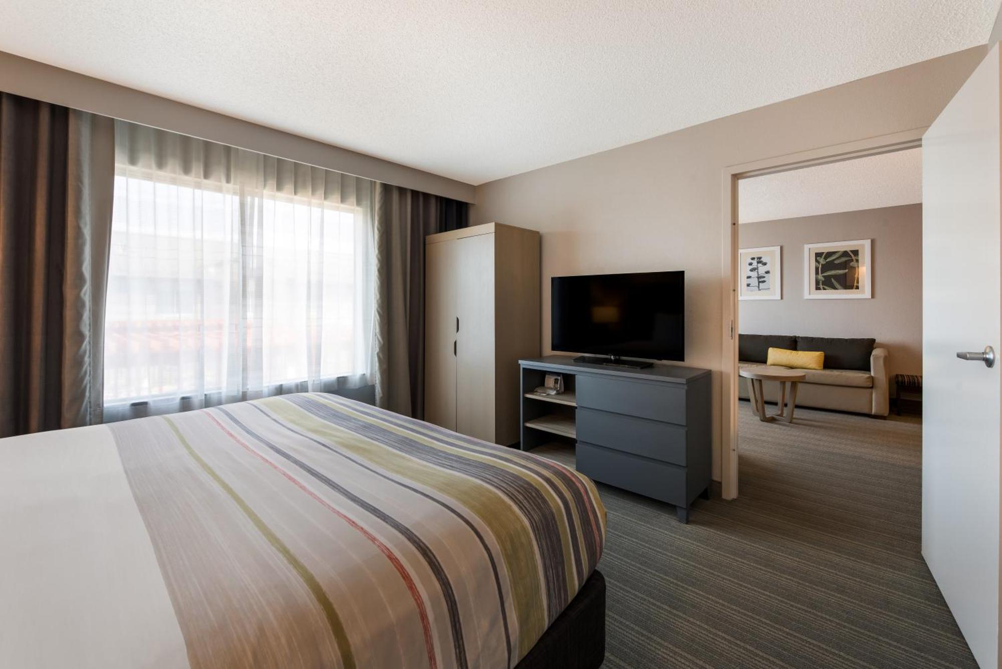 Country Inn & Suites By Radisson, Wichita East, Ks ภายนอก รูปภาพ
