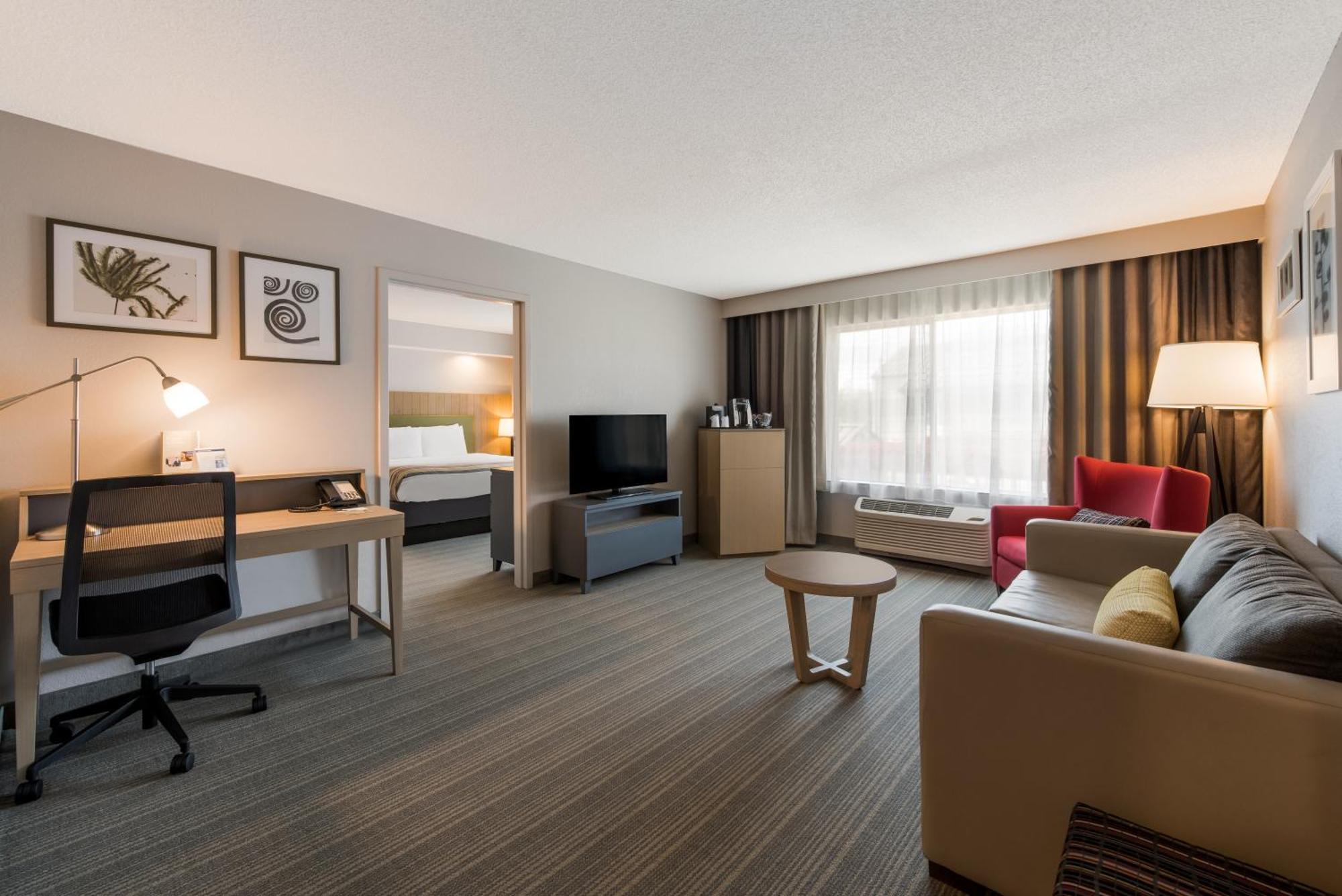 Country Inn & Suites By Radisson, Wichita East, Ks ภายนอก รูปภาพ